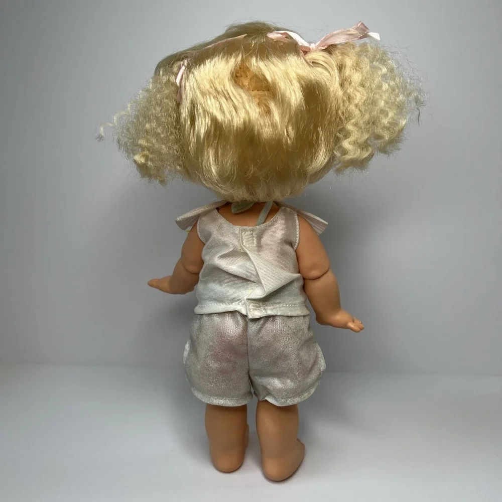 Vintage 1990 Galoob Baby Face So Surprised Suzie #2 Blue Eyes Silver Outfit